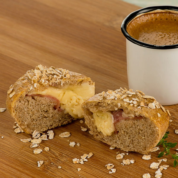 PÃOZINHO RECHEADO COM PRESUNTO